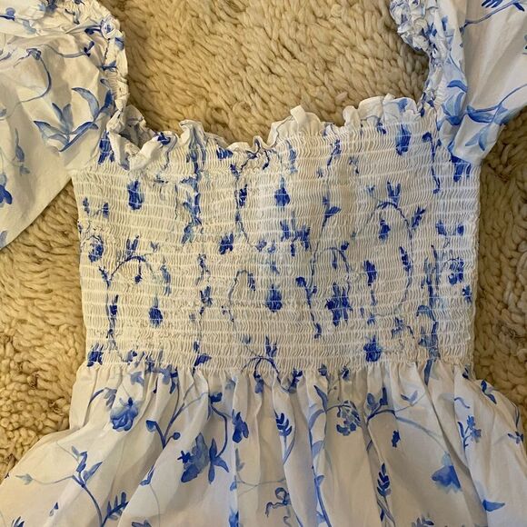 💙 Hill House Home Nesli in Blue Botanical - Picture 2 of 6